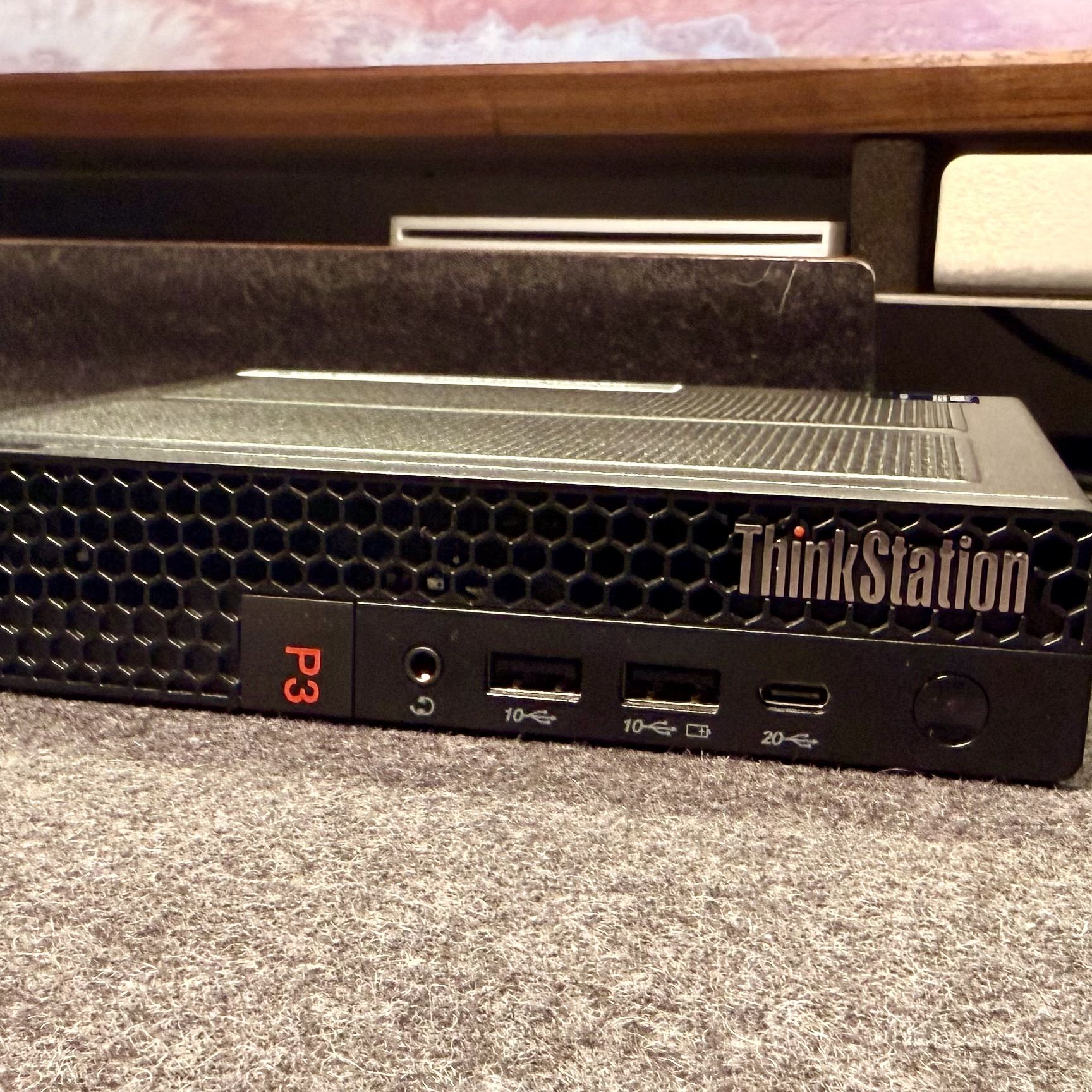 Lenovo ThinkStation P3 Tiny Gen 2 mini PC workstation review