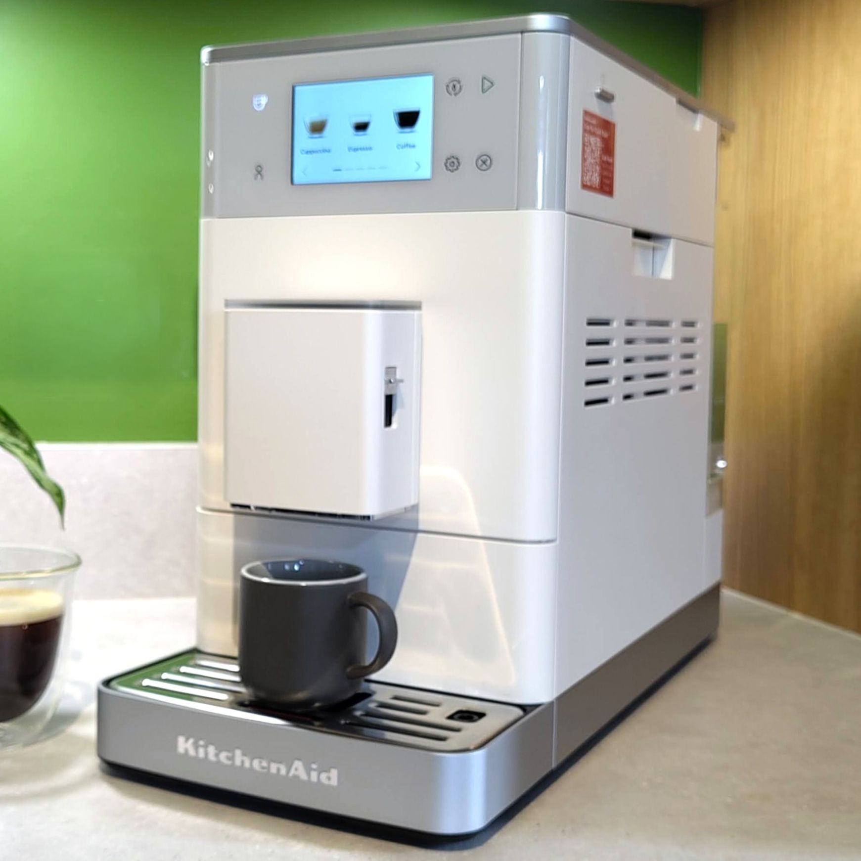 The KitchenAid KF4 brews a beautifully balanced espresso thanks to