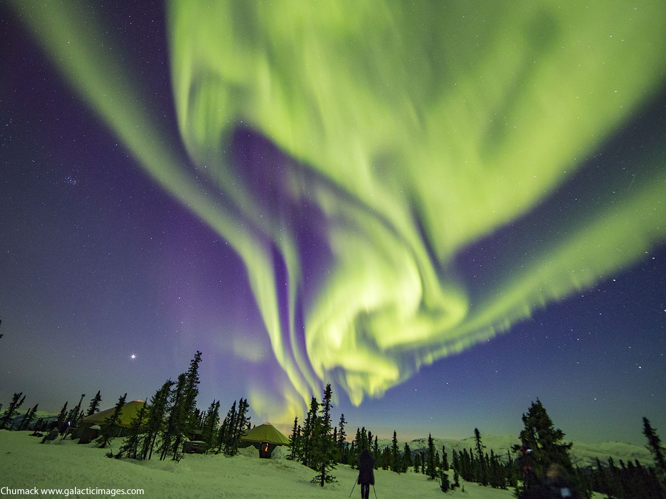 Green and Purple Aurora Colors Alaskan Skies (Photo) | Space