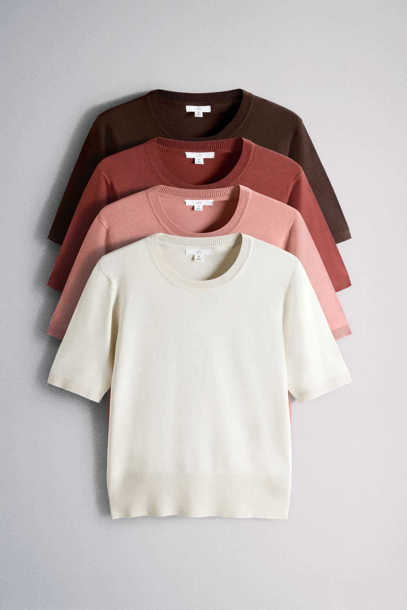 The Set 4 Pack Crew Neck Fine Knit T-Shirts Chocolate Brown/red/pink/cream