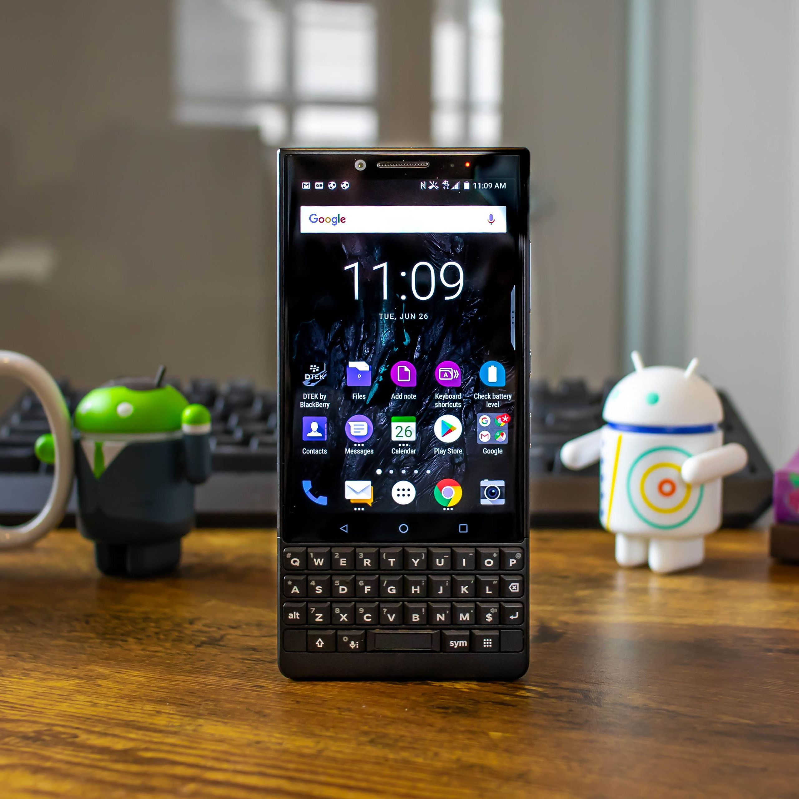 【極美品】BlackBerry Key2 Black Edition　128GB Amazon.com: BlackBerry KEY2 Black Unlocked BBF100-2 Android