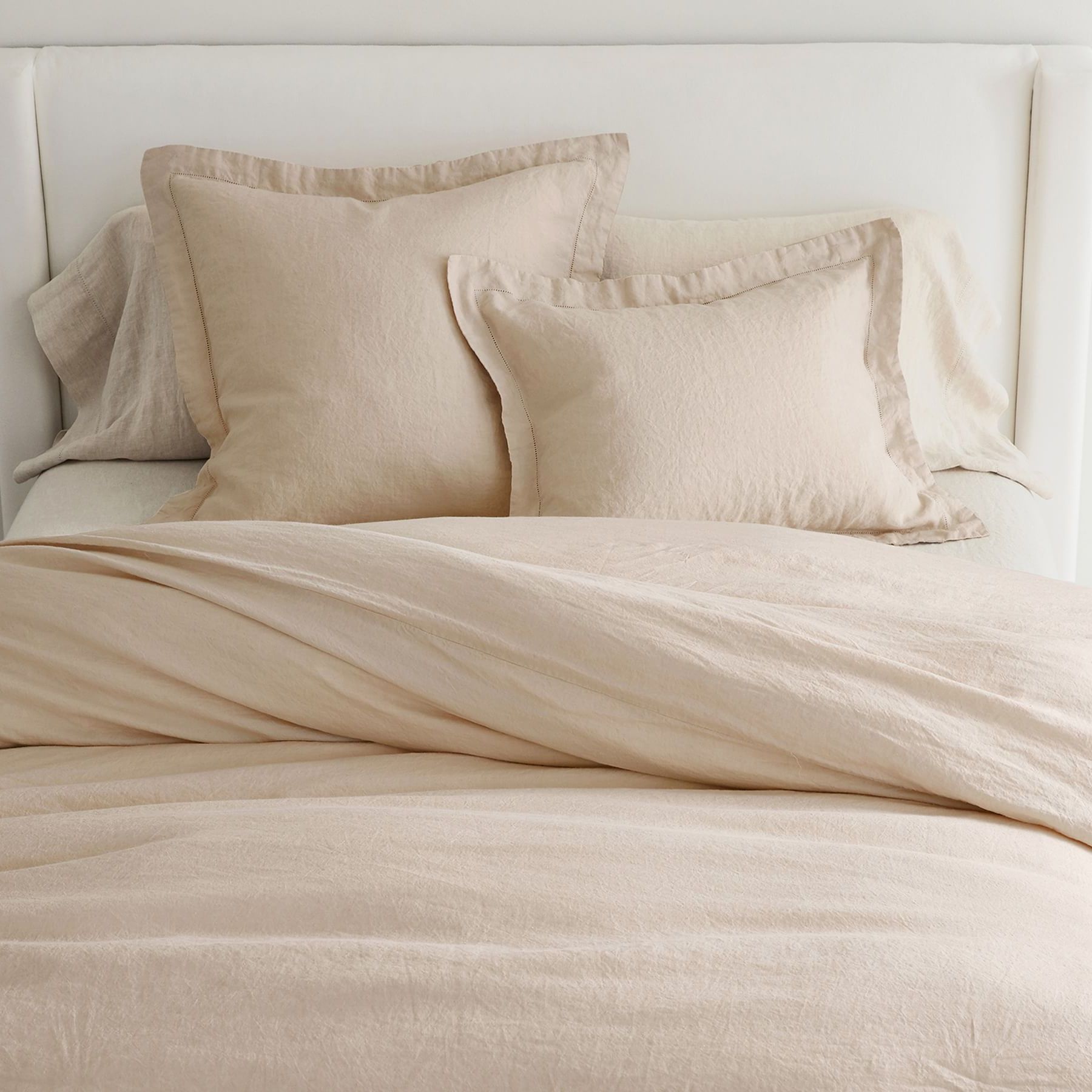 Beige linen sheets