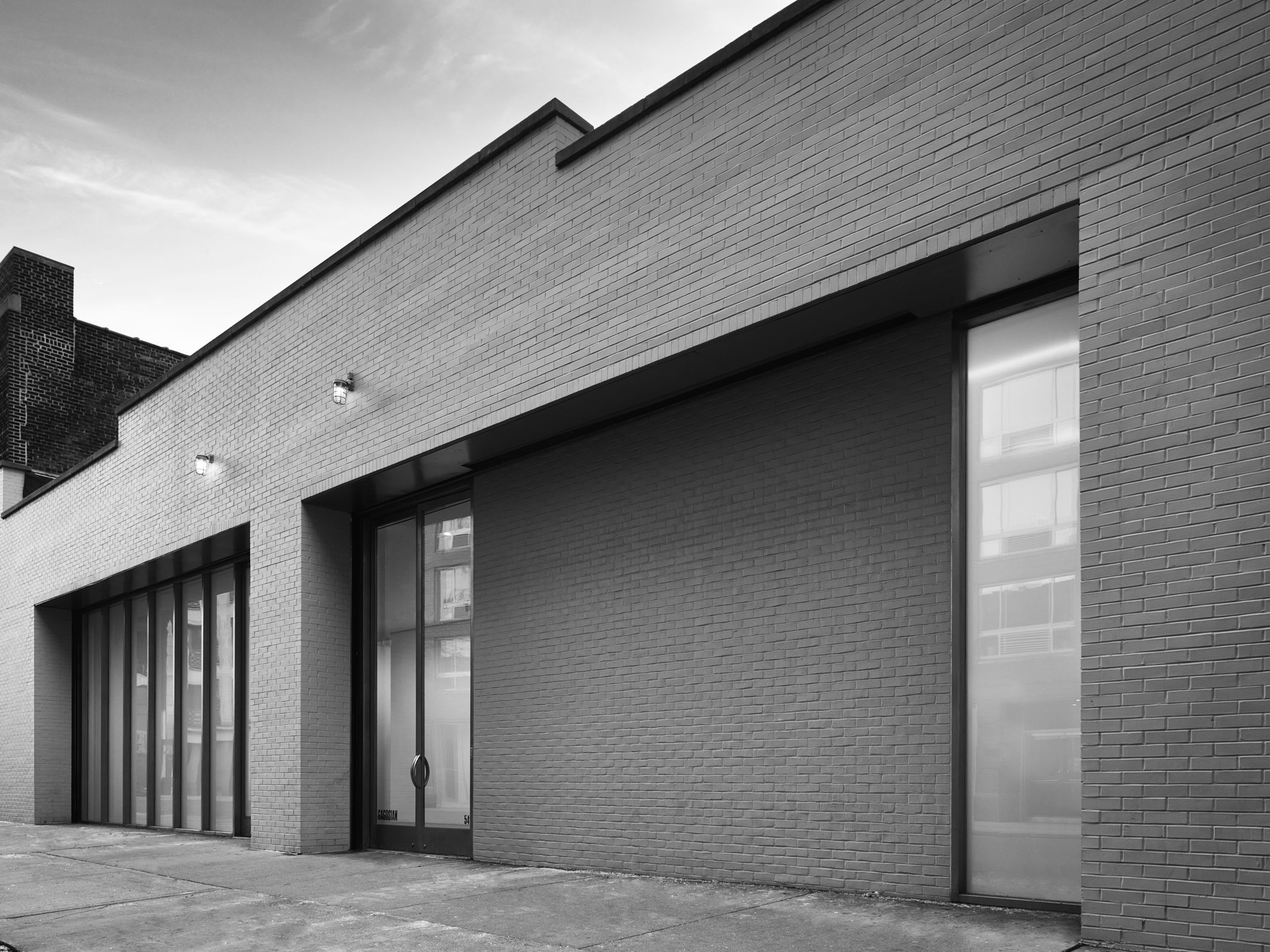 Gagosian 541 West 24th Street's architectural minimalism