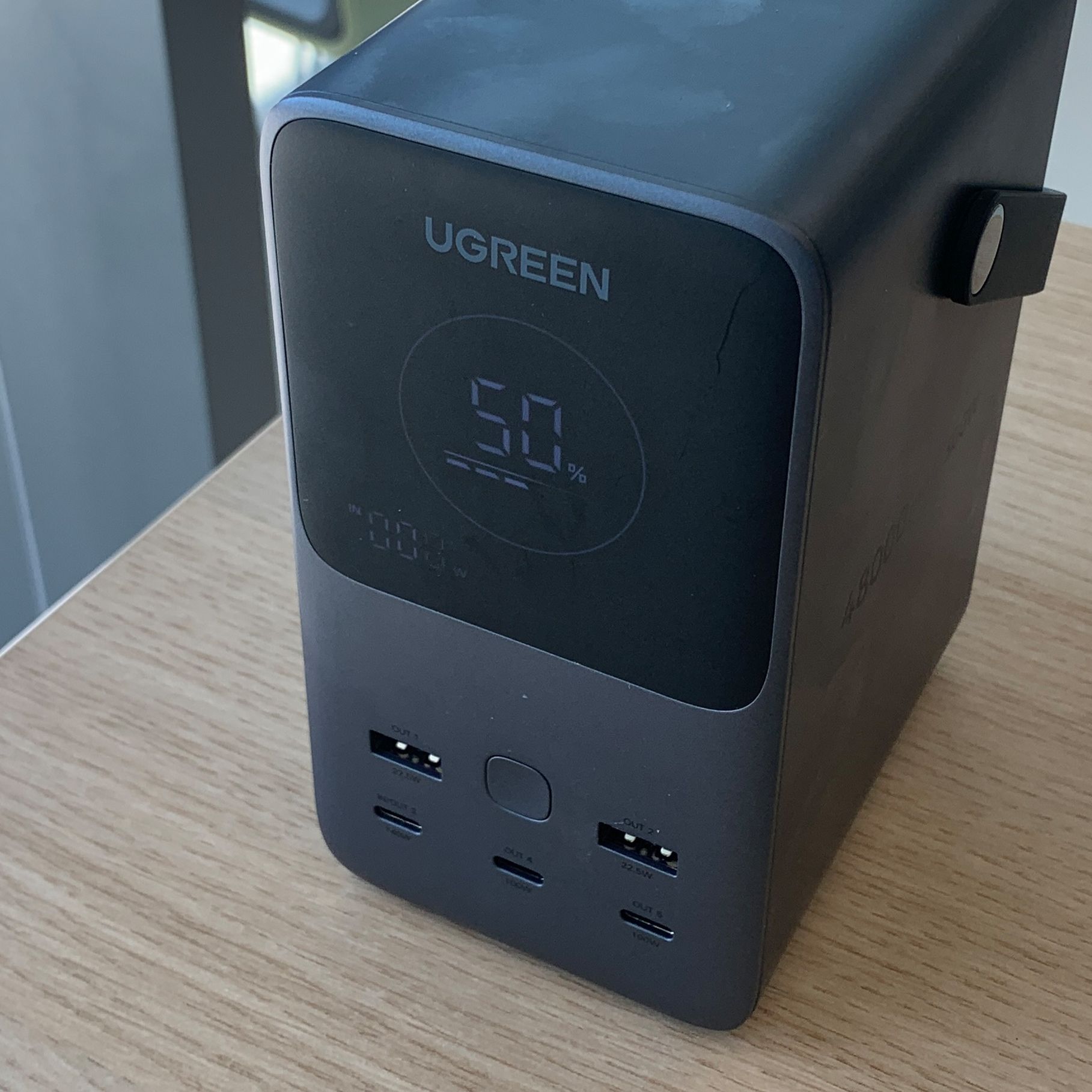 UGREEN ポータブル電源 48,000mAh 300W ugreen-300w-48000mah-power-