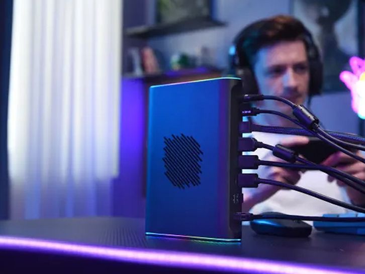 ONEXGPU2 eGPU（AMD Radeon RX 7800M/12GB ） mqdefault.jpg