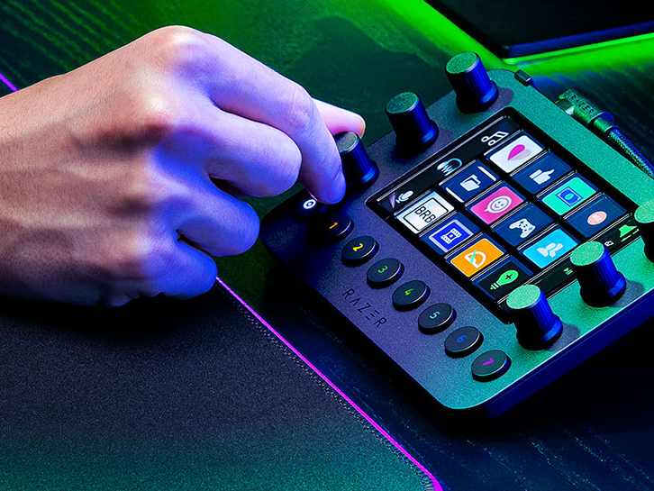 Razer's Stream Controller Lets You Control Your PC Easily