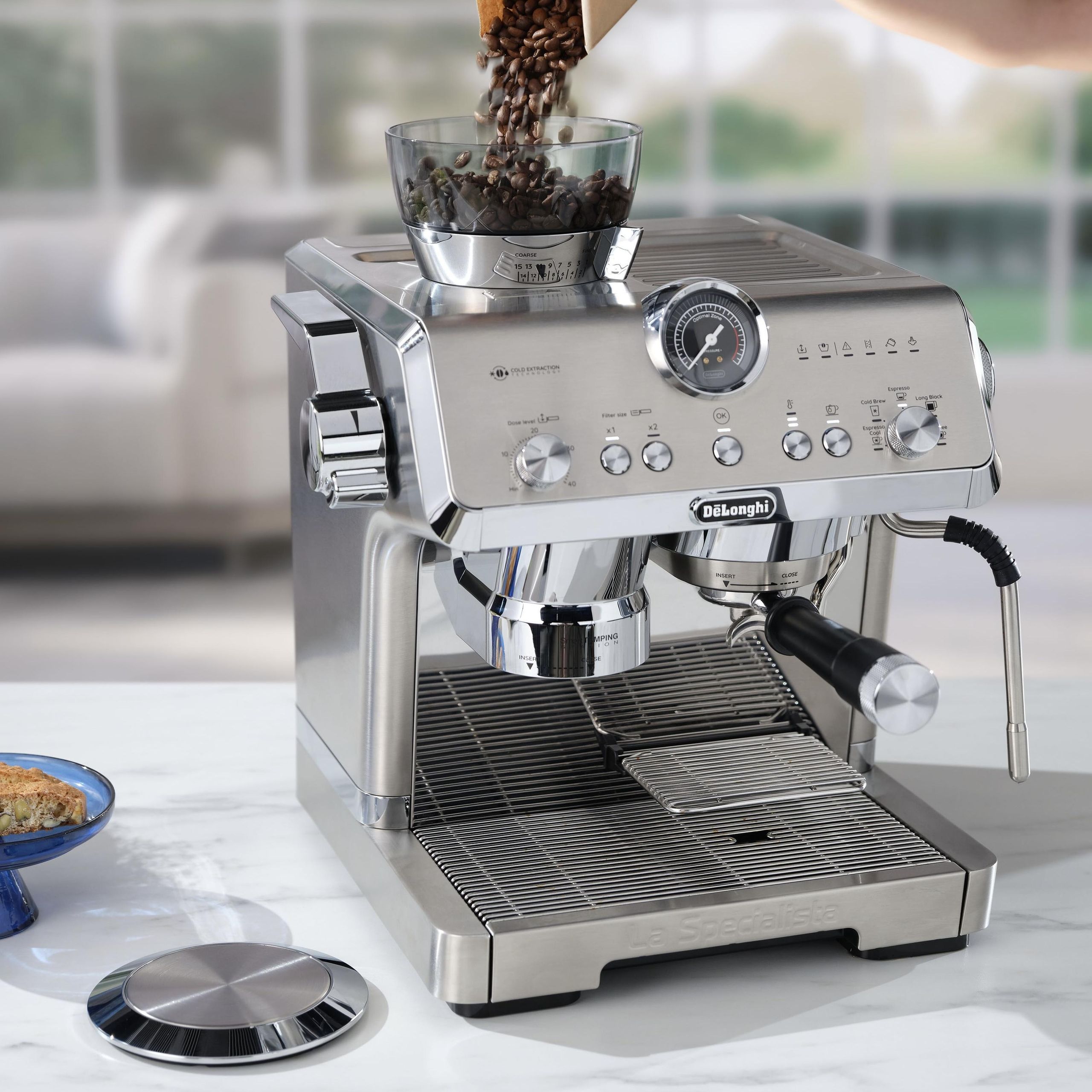 De'Longhi unveils newest member to the La Specialista family, and