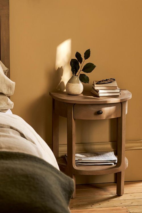 Serrington Side Table 