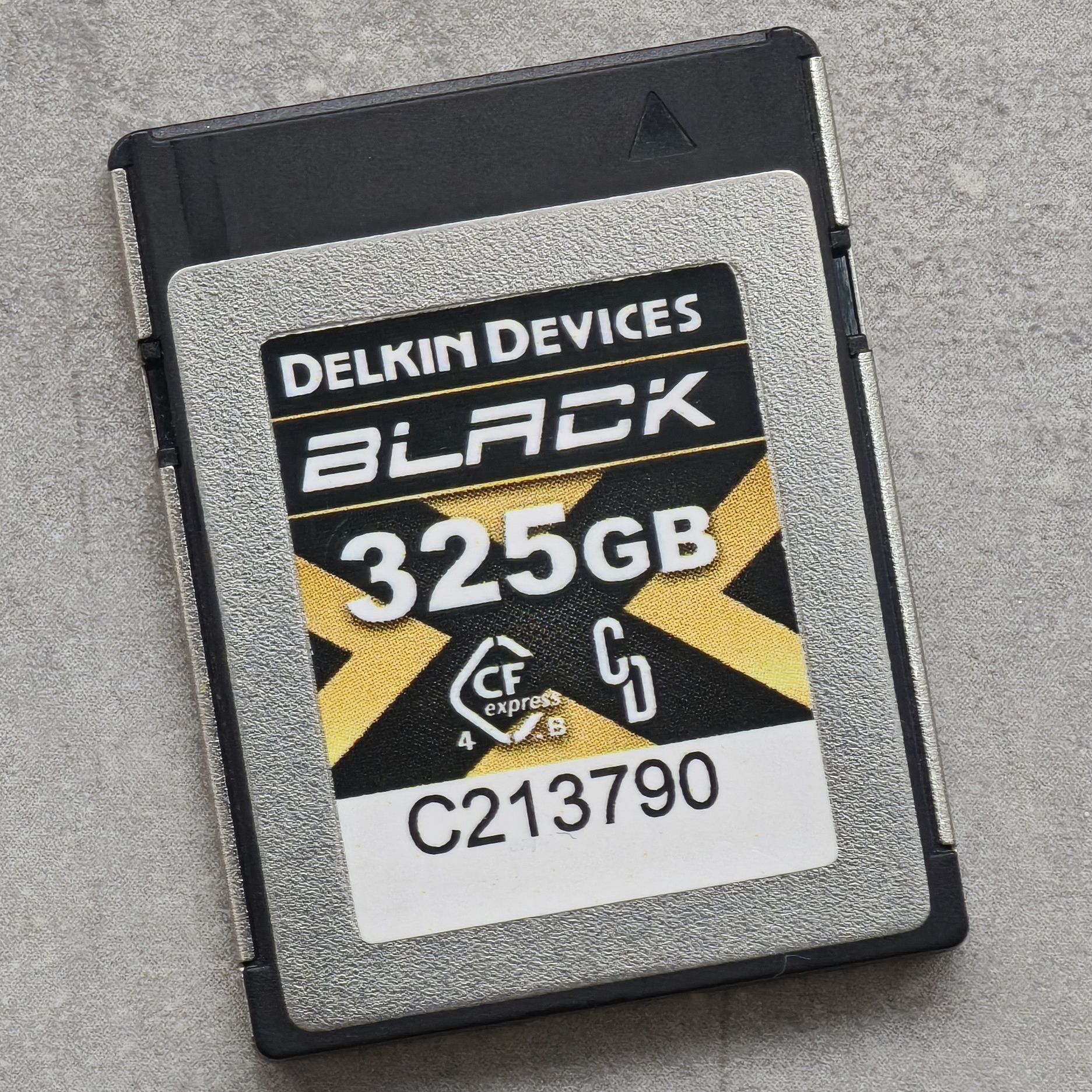 新品 CanonIXY210ブラック・SDカード32GB Delkin Devices Black CFexpress Type B 4.0 card review | Digital