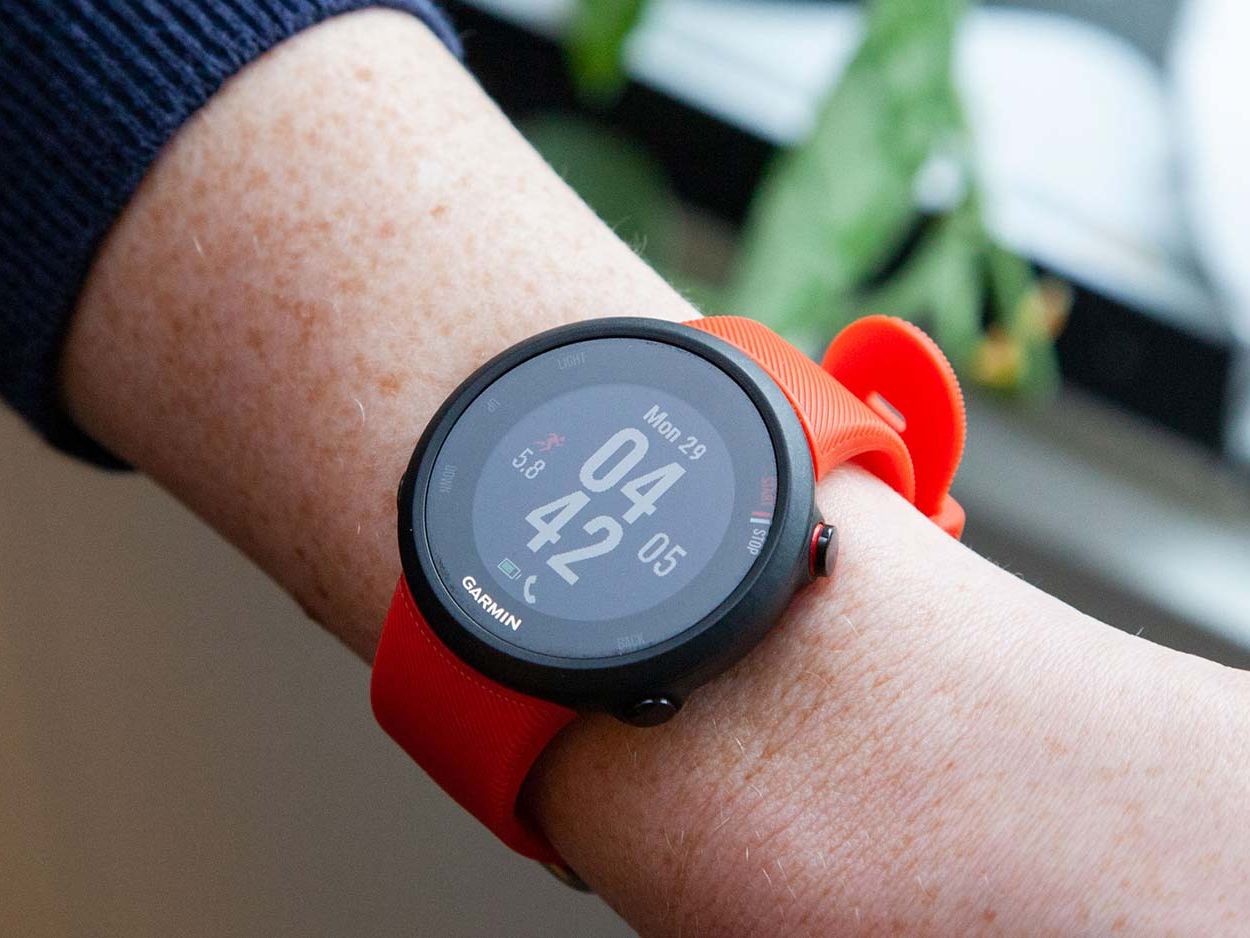 GARMIN FOREATHLETE 45 レッド RQpKsJjqbbems7wBgH8j65.jpg