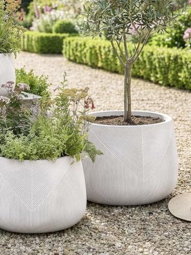 Dibor Fibre Clay Plant Pots 42cm Indoor/outdoor Modern Rippled Finish Flower Pot Planters Patio Decking Lawn Doorstep Porch Houseplant Shrub Topiary Bush Plant Pot Clay Planters (white, Medium 30l)
