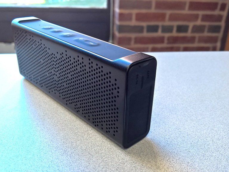 The Inateck MercuryBox Bluetooth speaker offers solid sound