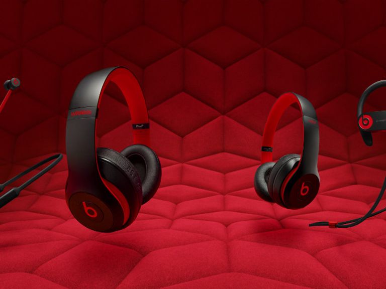 beats studio³ 10thアニバーサリー Amazon.com: Beats Studio3 Decade Collection Wireless Over