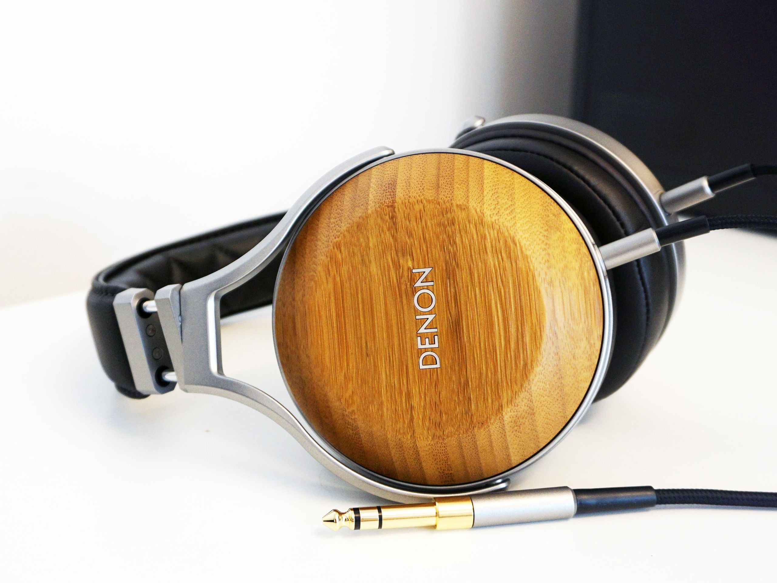 DENON AH-D9200 10時間程度使用の美品 AH-D9200 - オーバーイヤー・ヘッドフォン | Denon - 日本