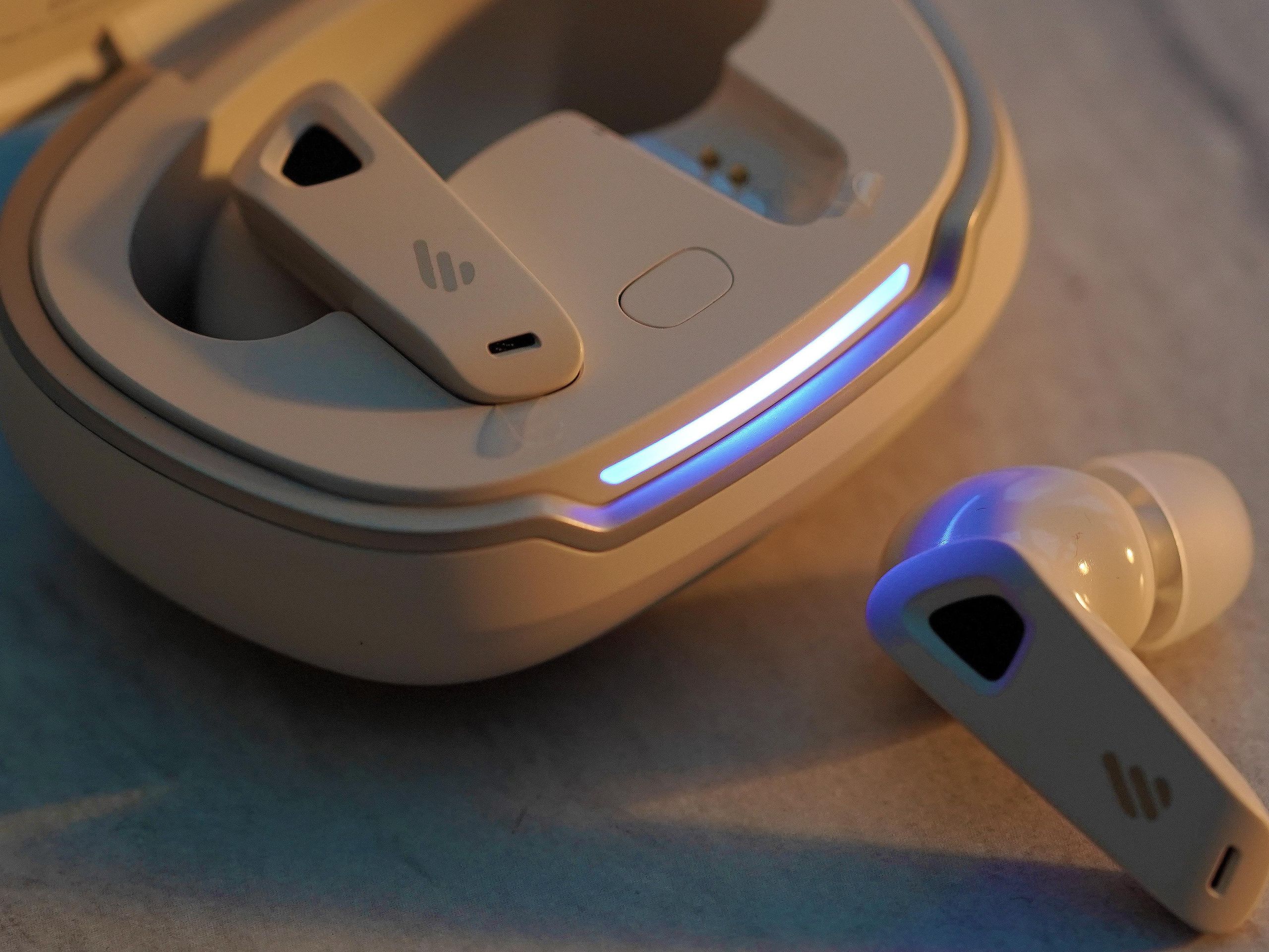 Edifier NeoBuds Pro 2 review: like VR but for your ears | Creative