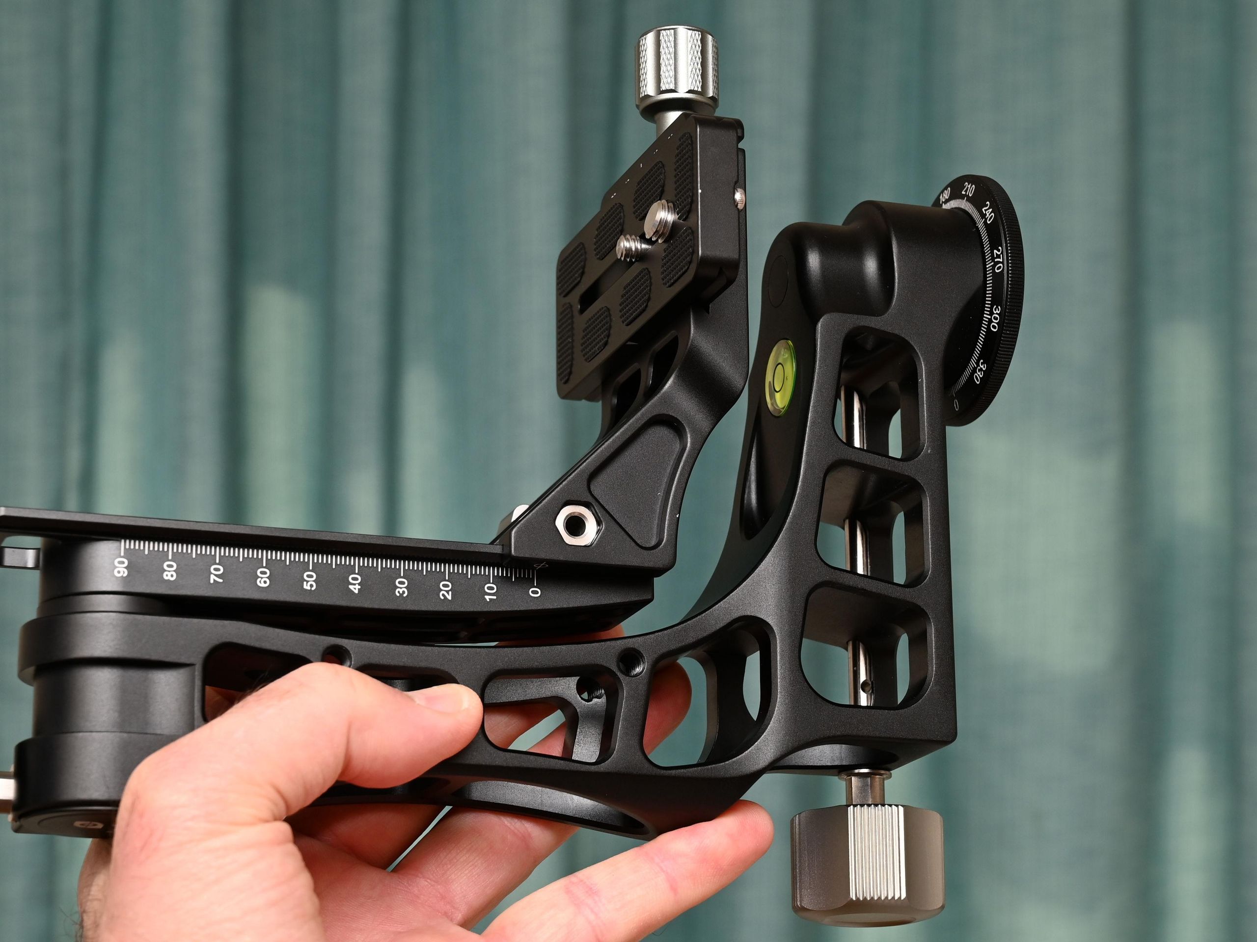 Leofoto PG-1 Gimbal Head review: a smooth operator that wants to 