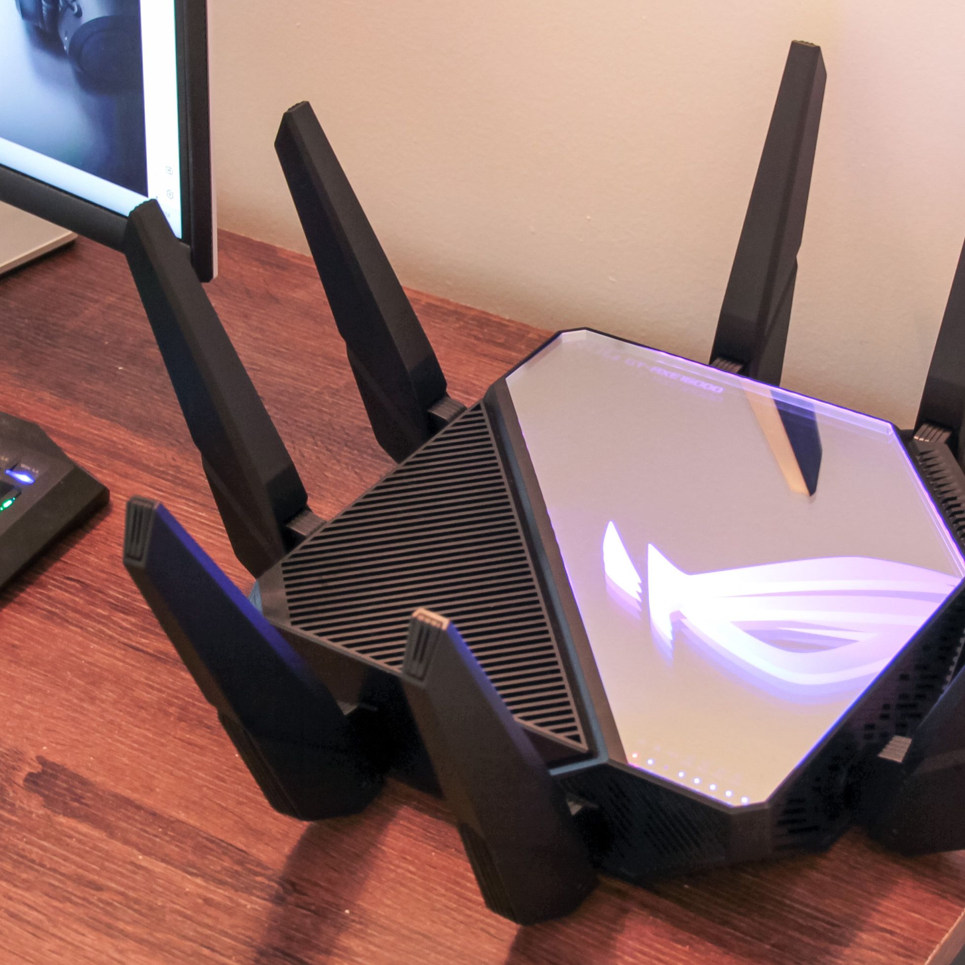 Asus ROG Rapture GT-AXE16000 review: the epitome of a powerful