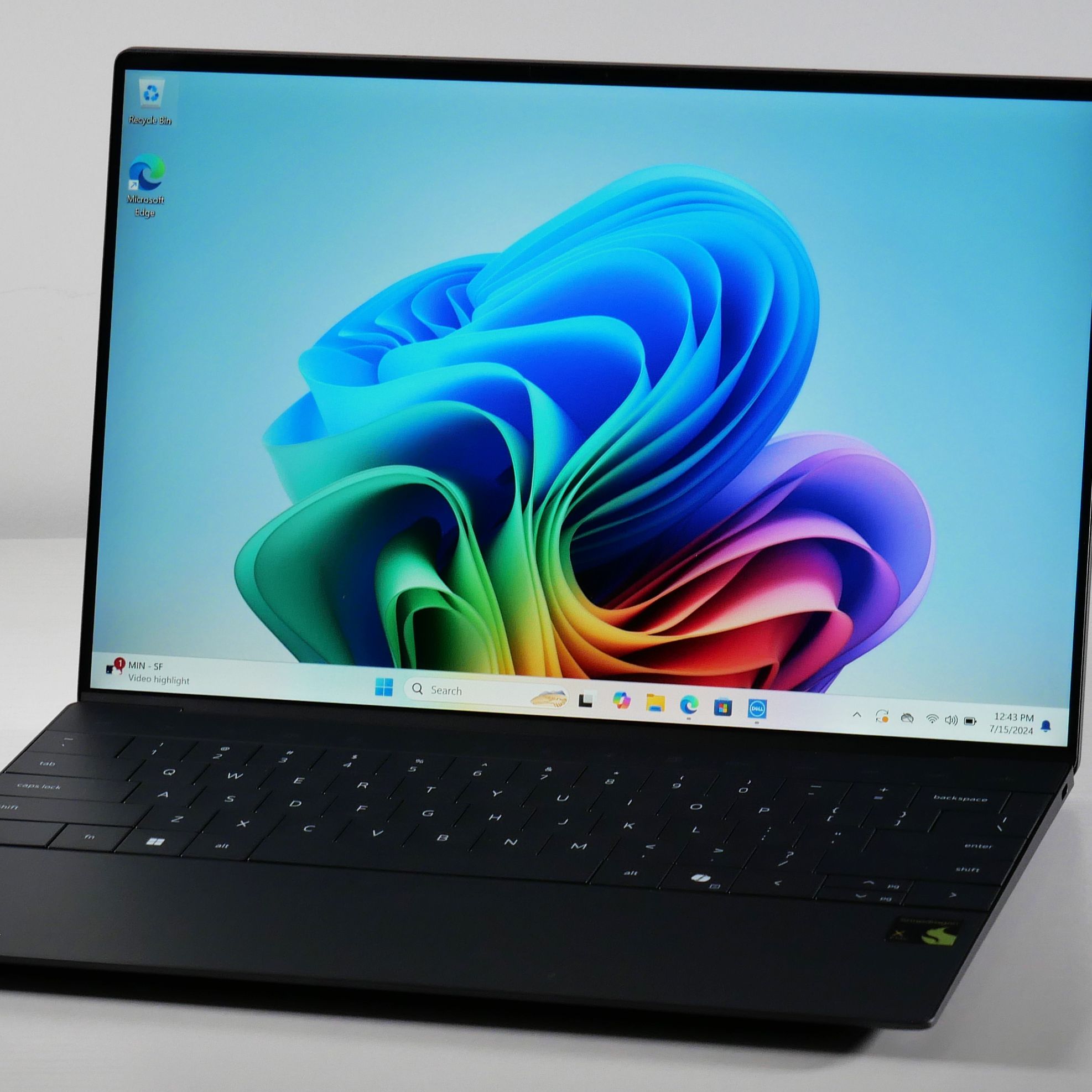 DELL XPS 13 9345 32GB 1TBグラファイト DELL XPS 13 9345 32GB 1TBグラファイト DELL XPS 13 9345 32GB 1TB
