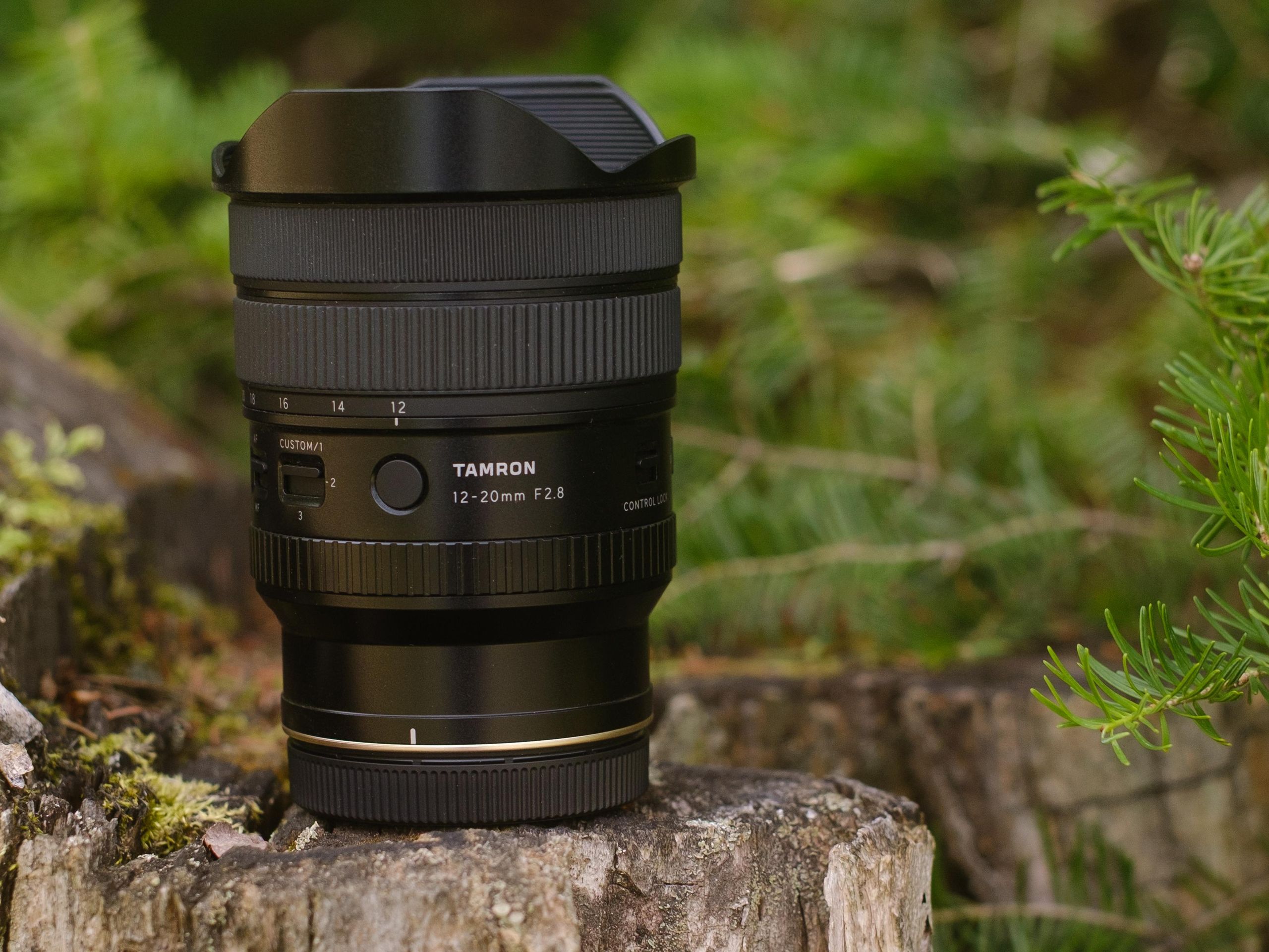 映えない写真にサヨナラ。主役が引き立つTamron 20mm F2.8 750 Tamron 12-20mm f/2.8 hands-on review: An ultra-light ultra-wide at