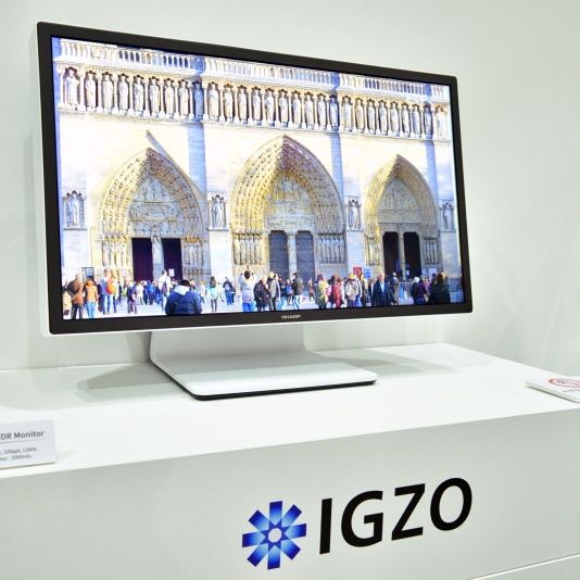Sharp's prototype 27-inch 8K 120Hz IGZO monitor with HDR induces