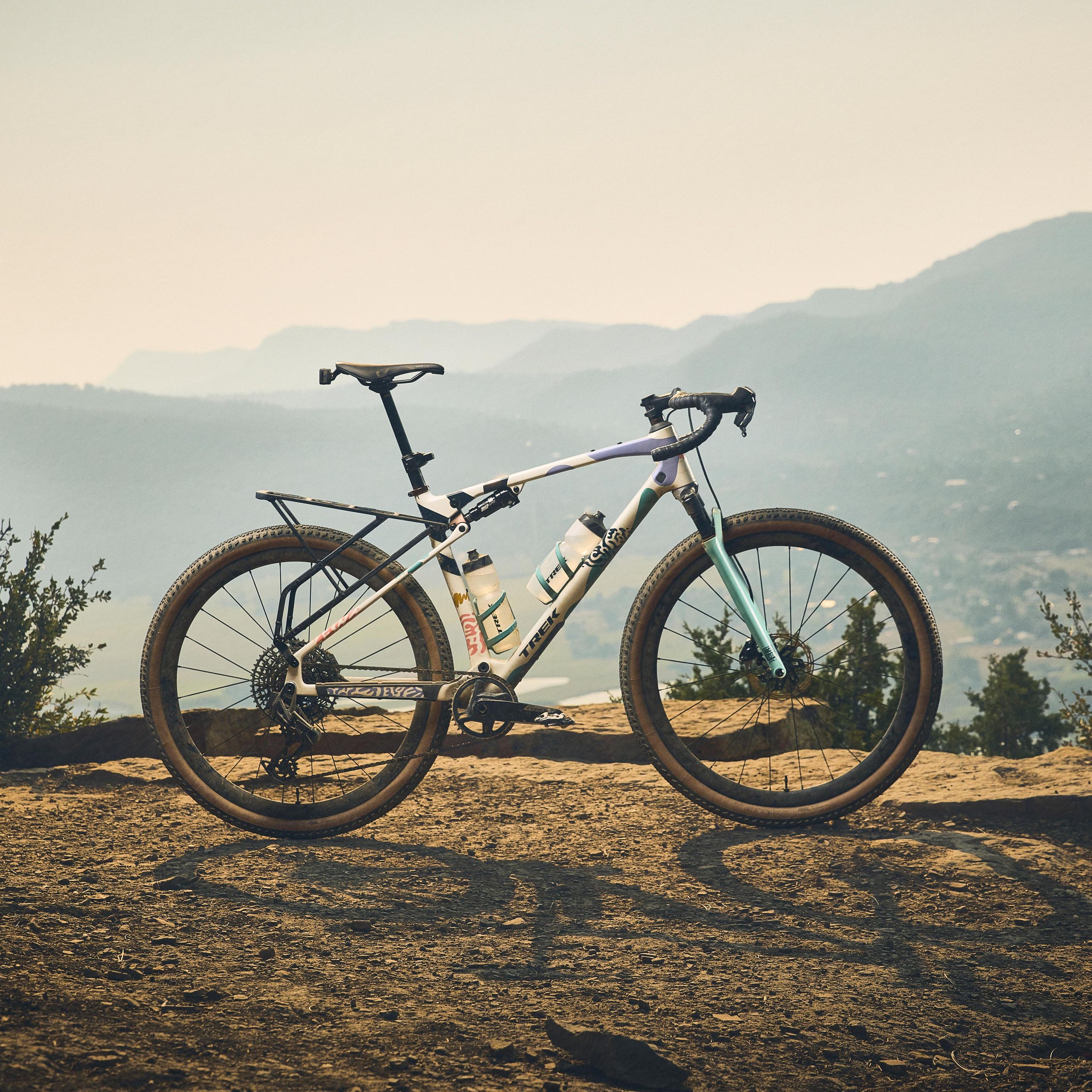 new trek bicycle Speed Concept SLR 7 2024 Triathlon Black M which optimally reduces drag and enhances stability at high speeds Trek's Does It All with
