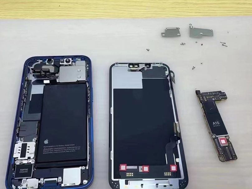 New iPhone 13 teardown images show a dramatically smaller Taptic