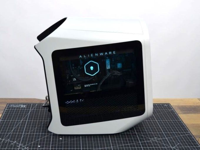 Alienware R15 Laptop Specs