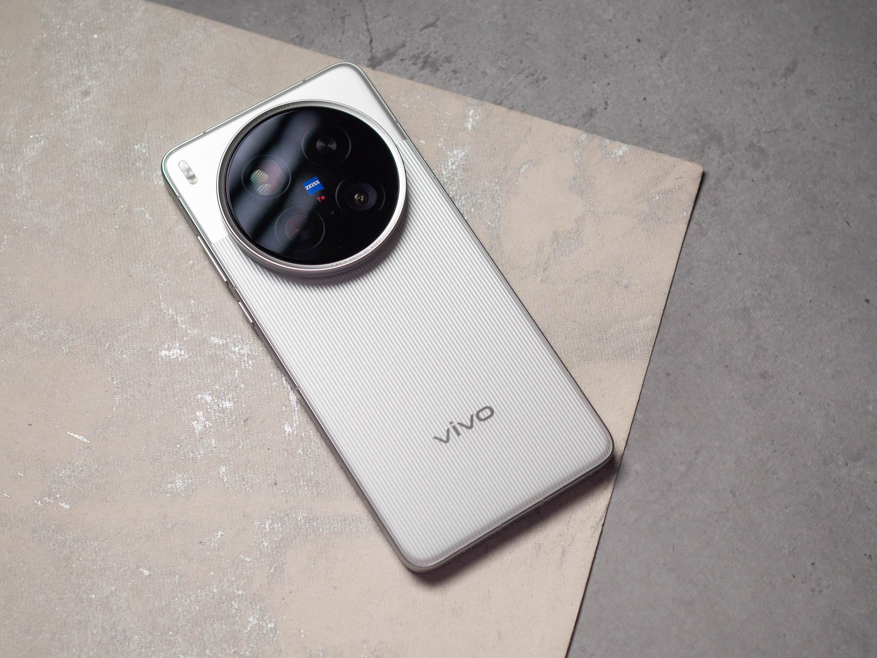 るか VIVO X200 Ultra12GB/256GBホワイト セット 美品] vivo x200 ultra ホワイト 12+256