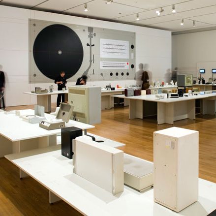 Less and More – The Design Ethos of Dieter Rams - アート