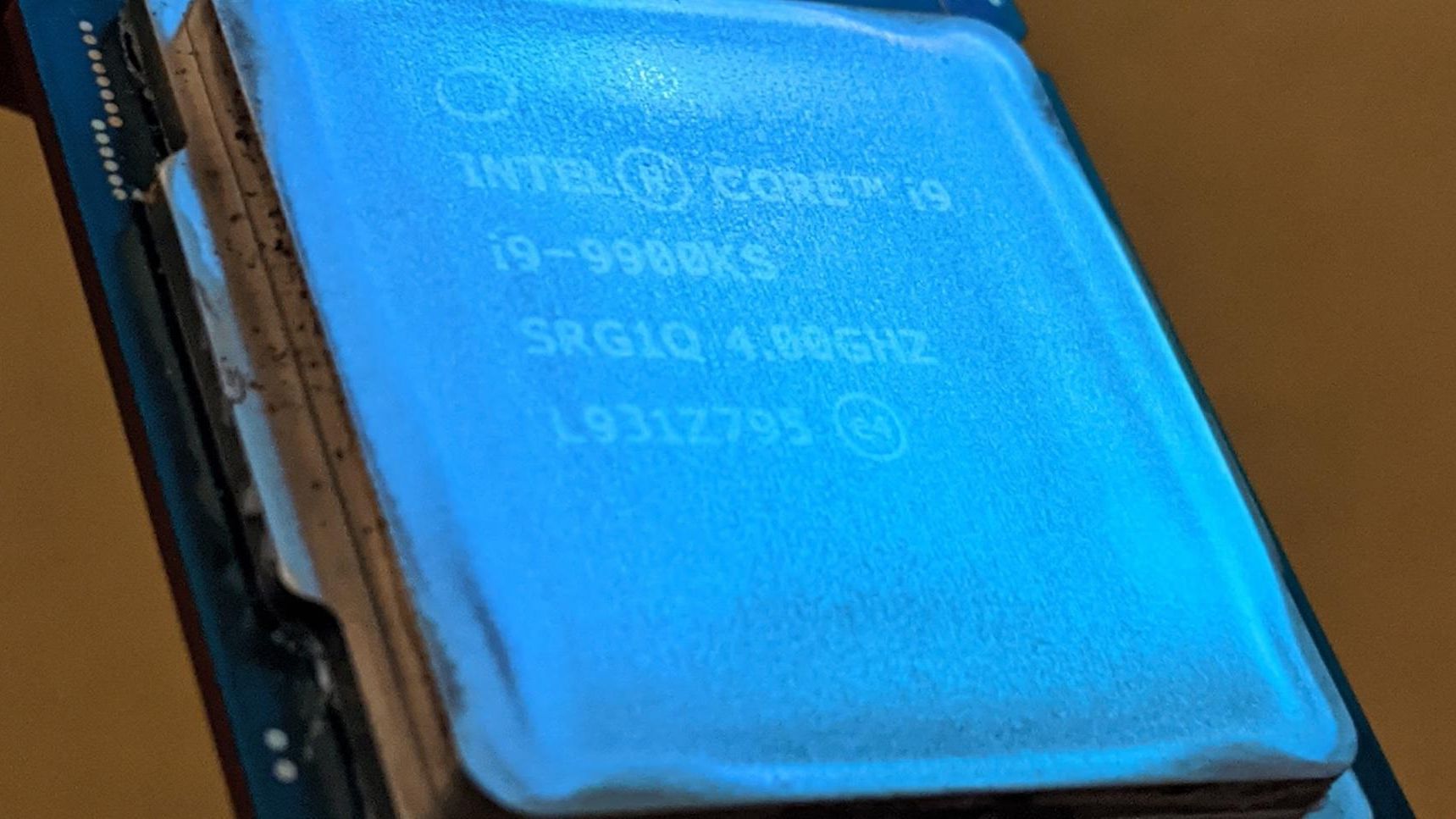 6.9 GHz on All 8 Cores: How I Set a World Record with a Core i9