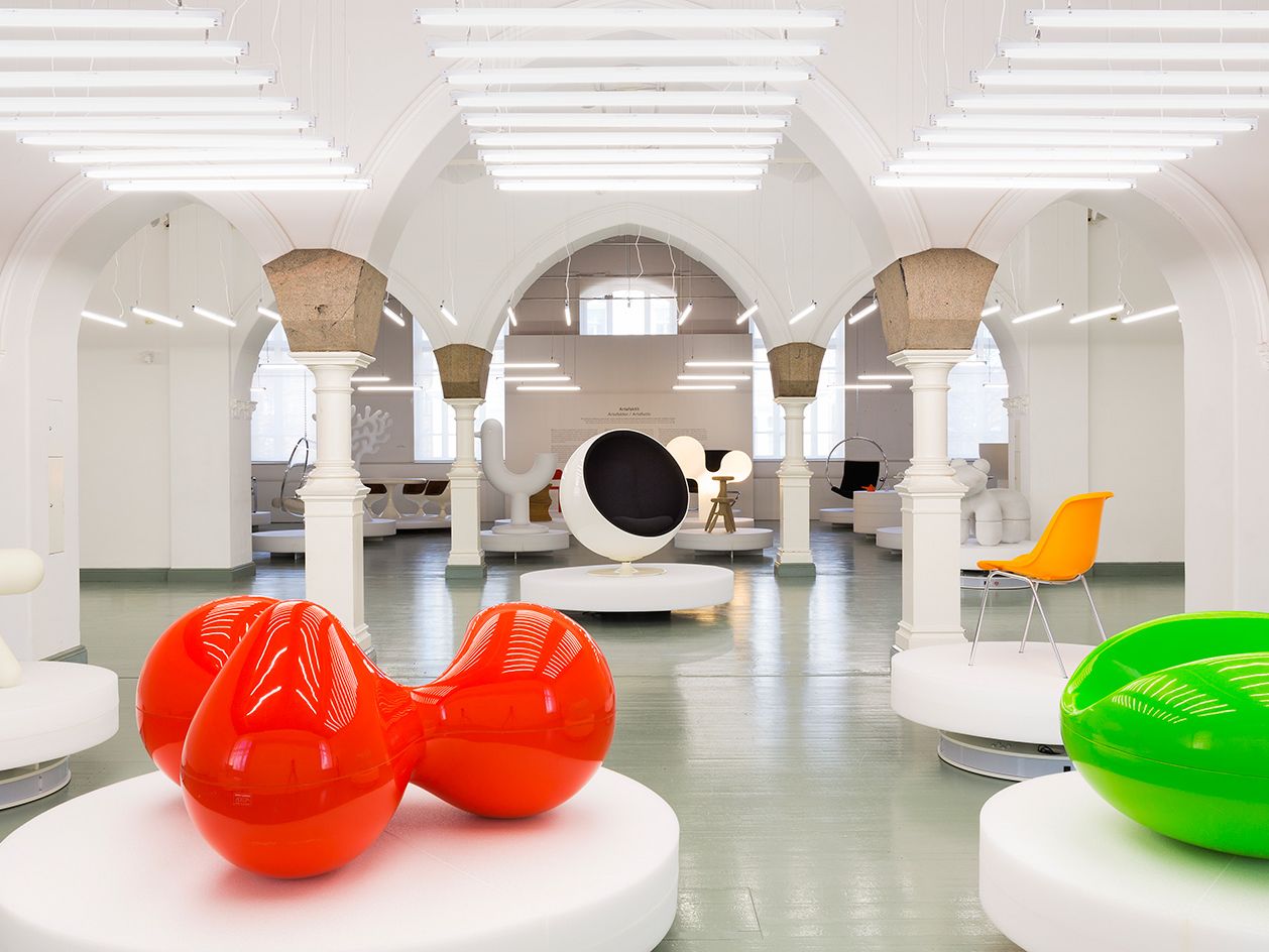 アート・デザイン・音楽 MASTERPIECES OF EUROPEAN FURNITURE European Furniture in The Metropolitan Museum of Art. — New