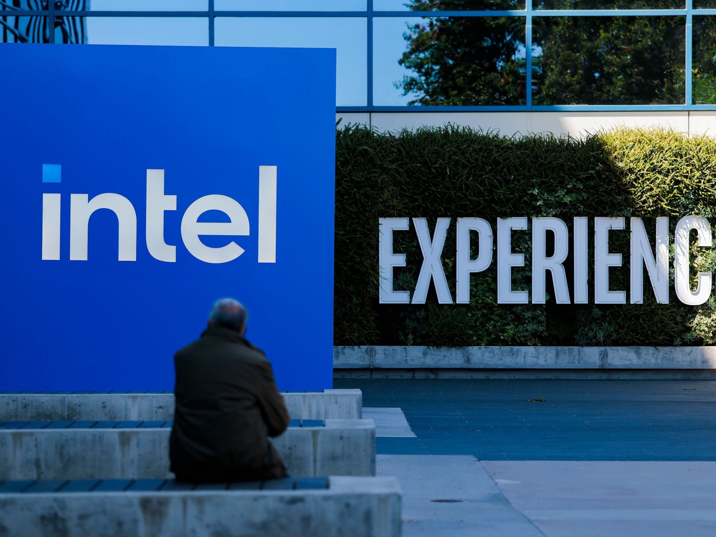 Intel подтвердила использование 18A-P в процессорах Nova Lake и сокращение производства Panther Lake — изображение 10