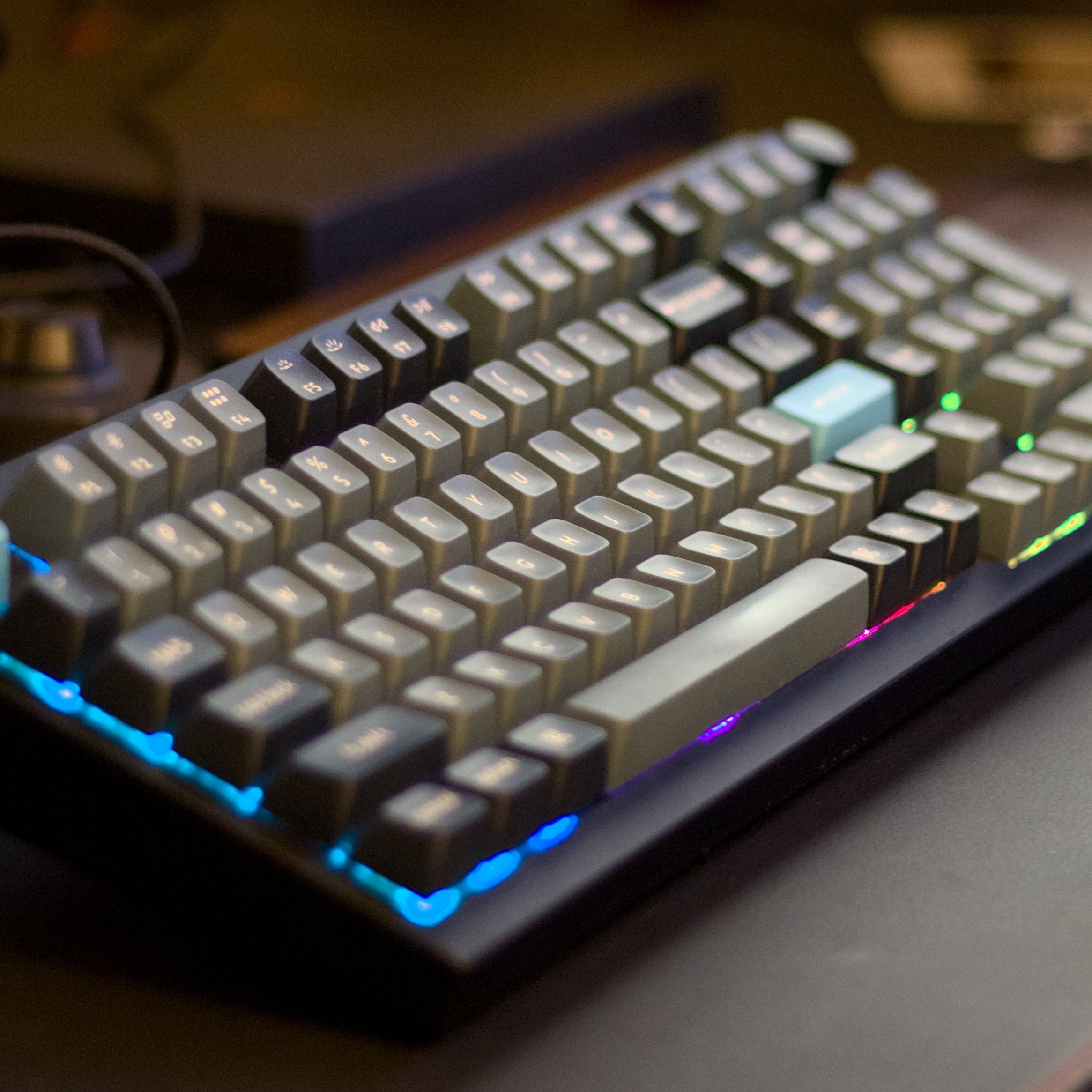 ［値引き可］Keychron Q5 Pro メカニカルキーボード US Keychron Q5 Pro QMK/VIA ワイヤレス カスタム メカニカルキーボード