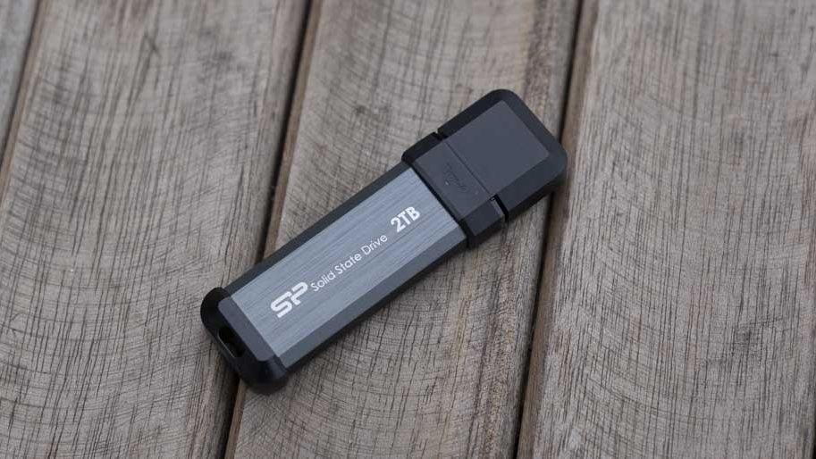も*ん様 Silicon Power 2TB Amazon.com: SP Silicon Power 2TB Rugged Portable External Hard