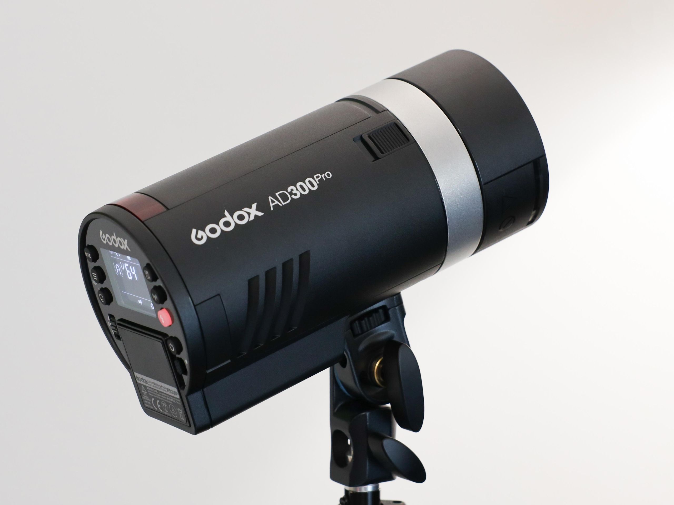 ビデオカメラ Godox AD300 Pro Godox AD300 Pro Battery Powered Monolight