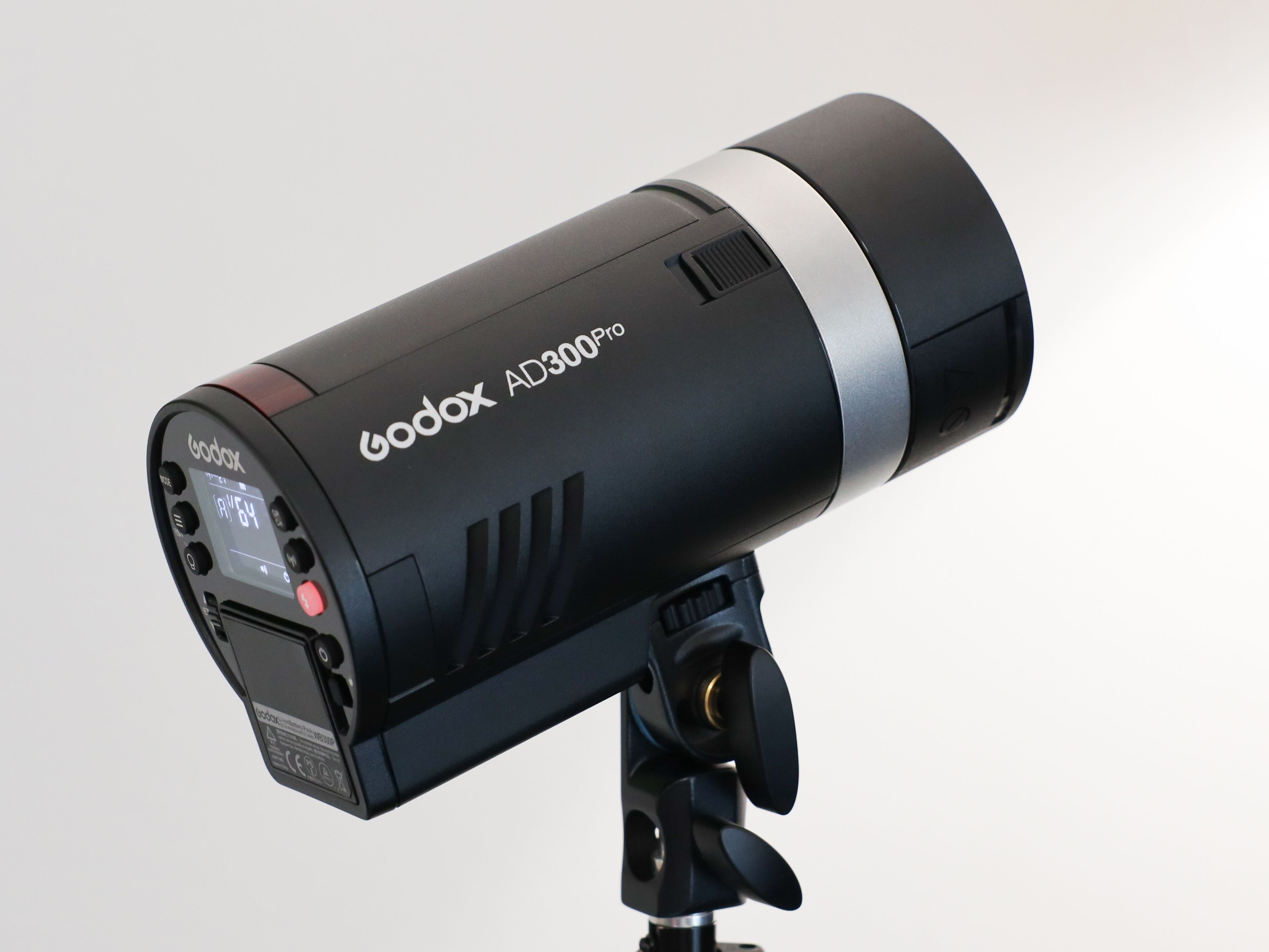 ビデオカメラ Godox AD300 Pro Amazon.com : Godox AD300Pro AD300 Pro, 300W 2.4G TTL Flash