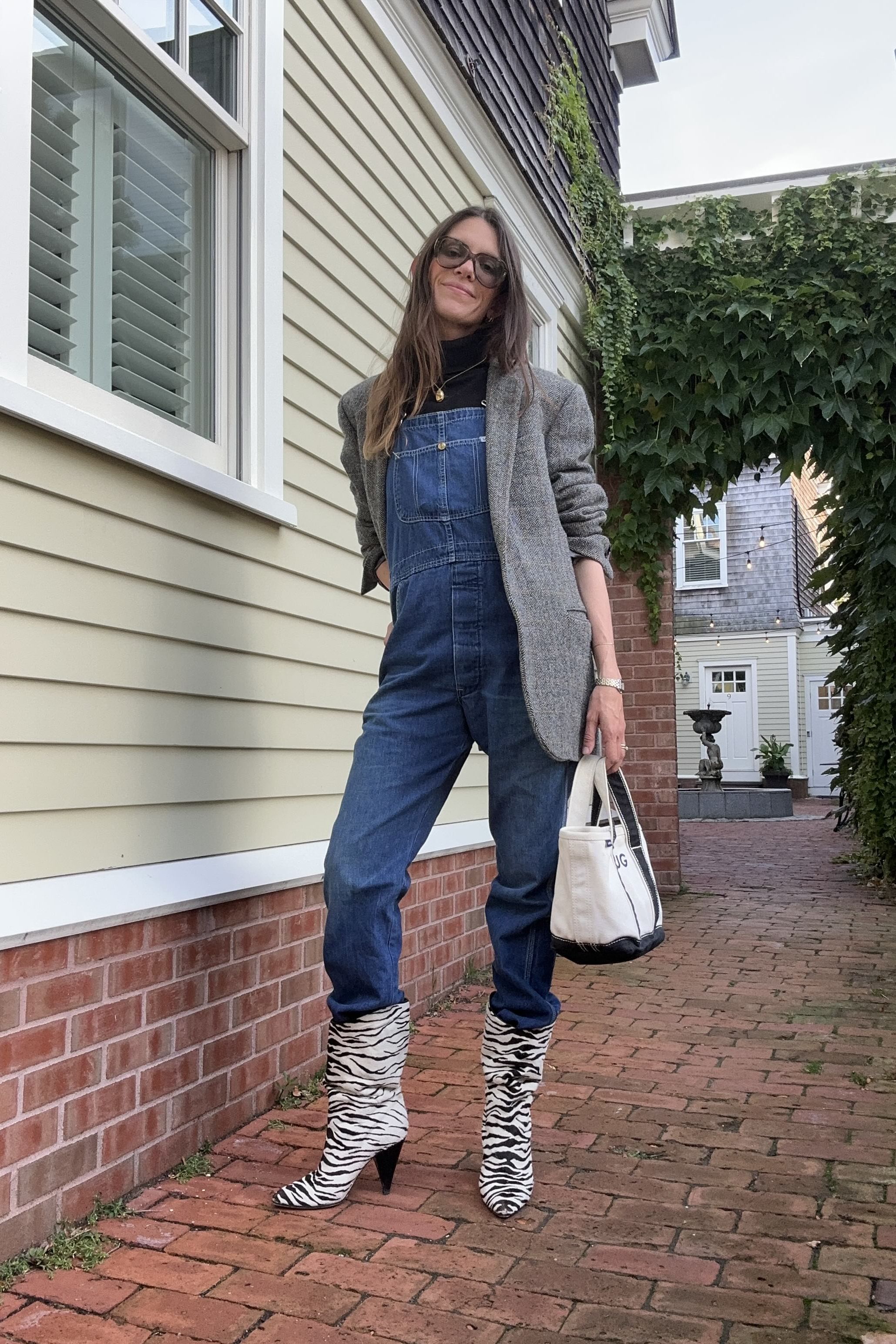 Julia Gall how to wear overalls to work