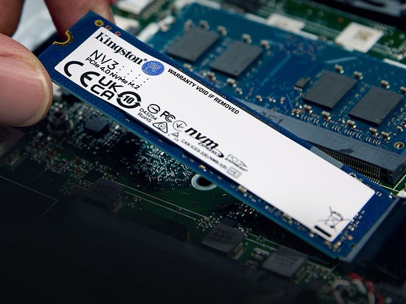 2個 Kingston NV3 PCIe 4.0 NVMe M.2 SSD Kingston NV3 2TB M.2 PCIe 4.0 NVMe SSD - High Speed & Low Power