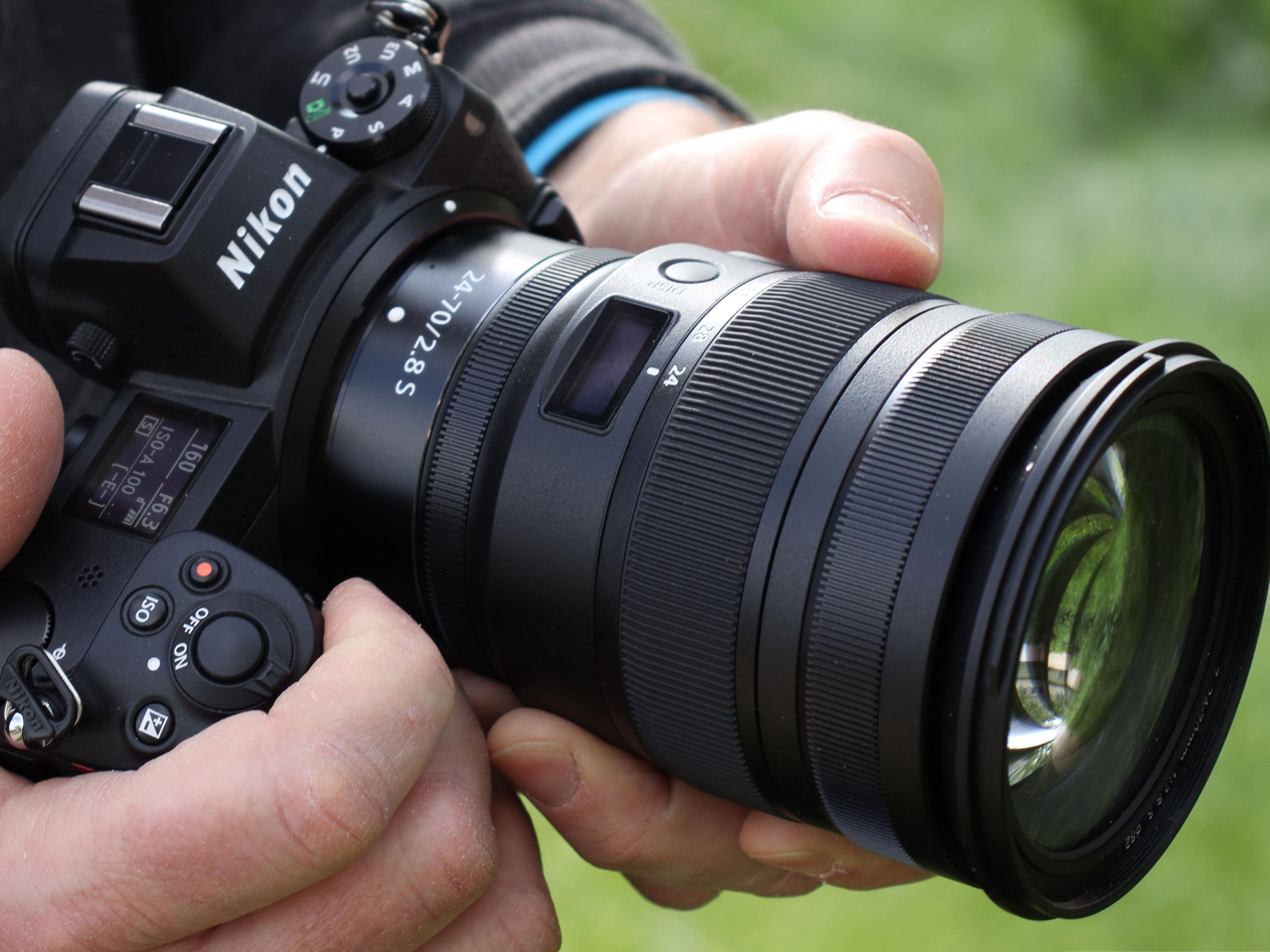 Nikkor z 24-70 f2.8s 保証期間10ヶ月残 Nikkor z 24-70 f2.8s 保証期間10ヶ月残 Nikkor z 24-70 f2.8s