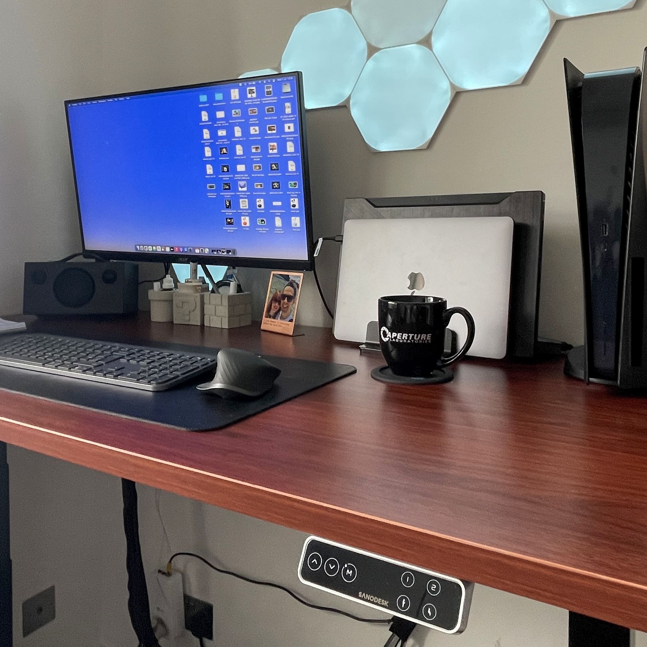 Flexispot E7/EC4 standing desk review | Laptop Mag