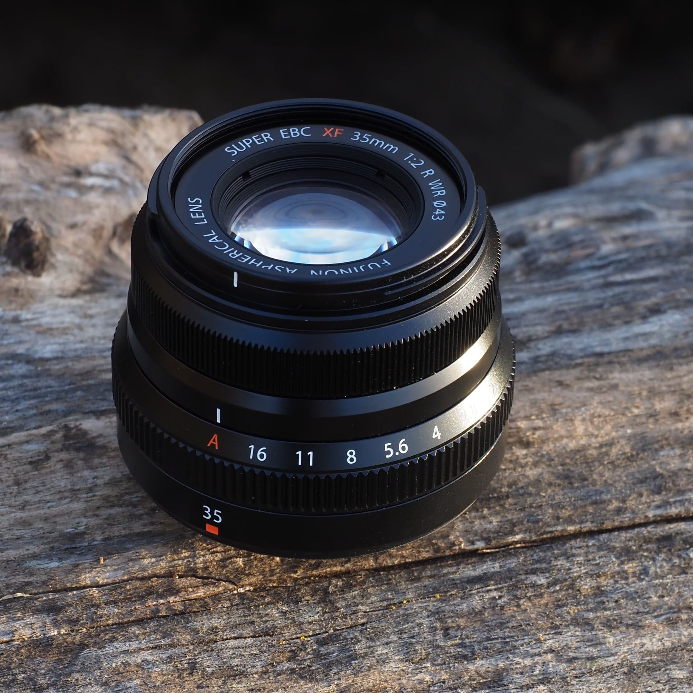 FUJIFILM XF35mmF2 R WR Xマウント FUJINON XF35mmF2 R WR | Lenses | FUJIFILM X Series & GFX