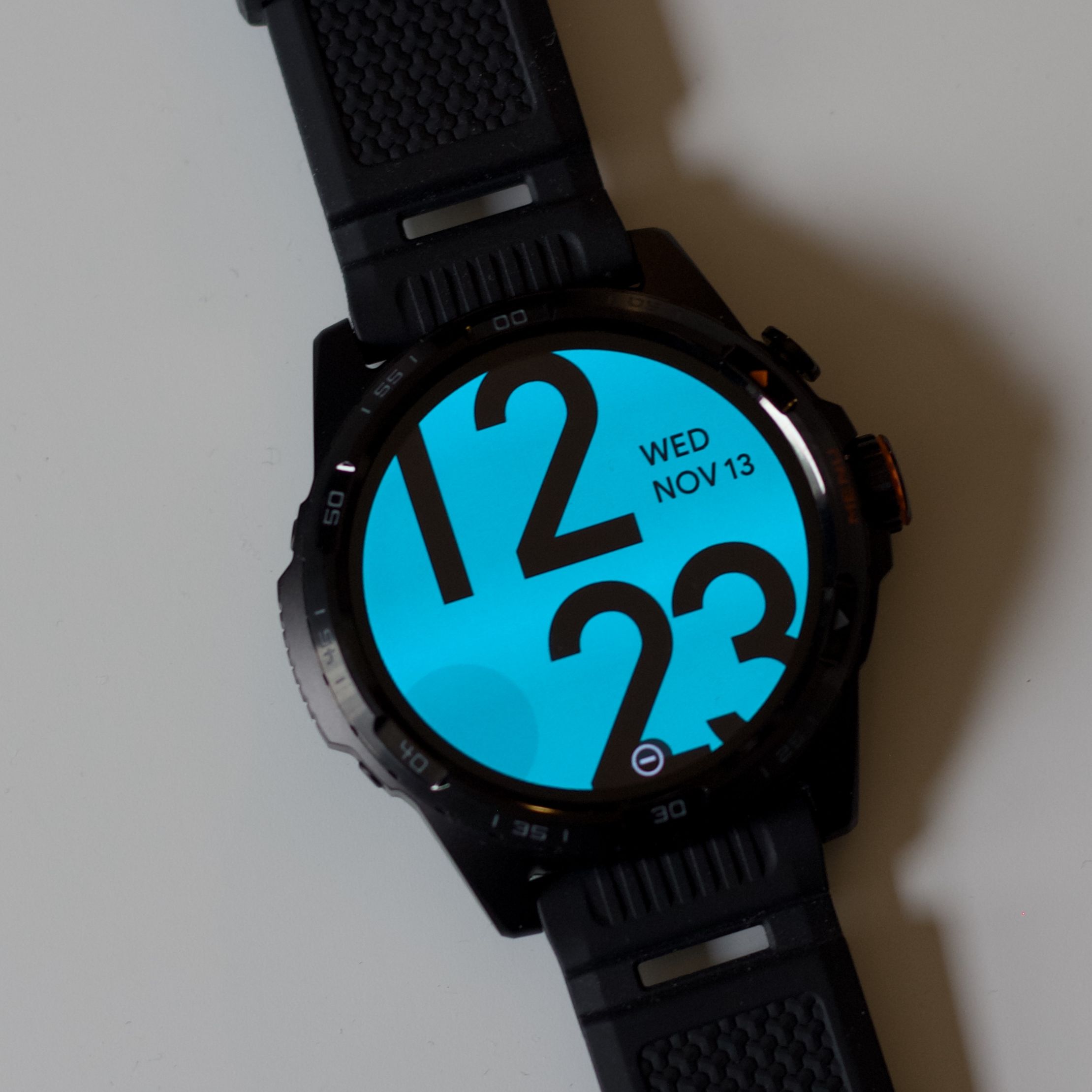 TicWatch Atlas　スマートウォッチ Amazon.co.jp: Ticwatch Atlas スマートウォッチ Wear OS by Google