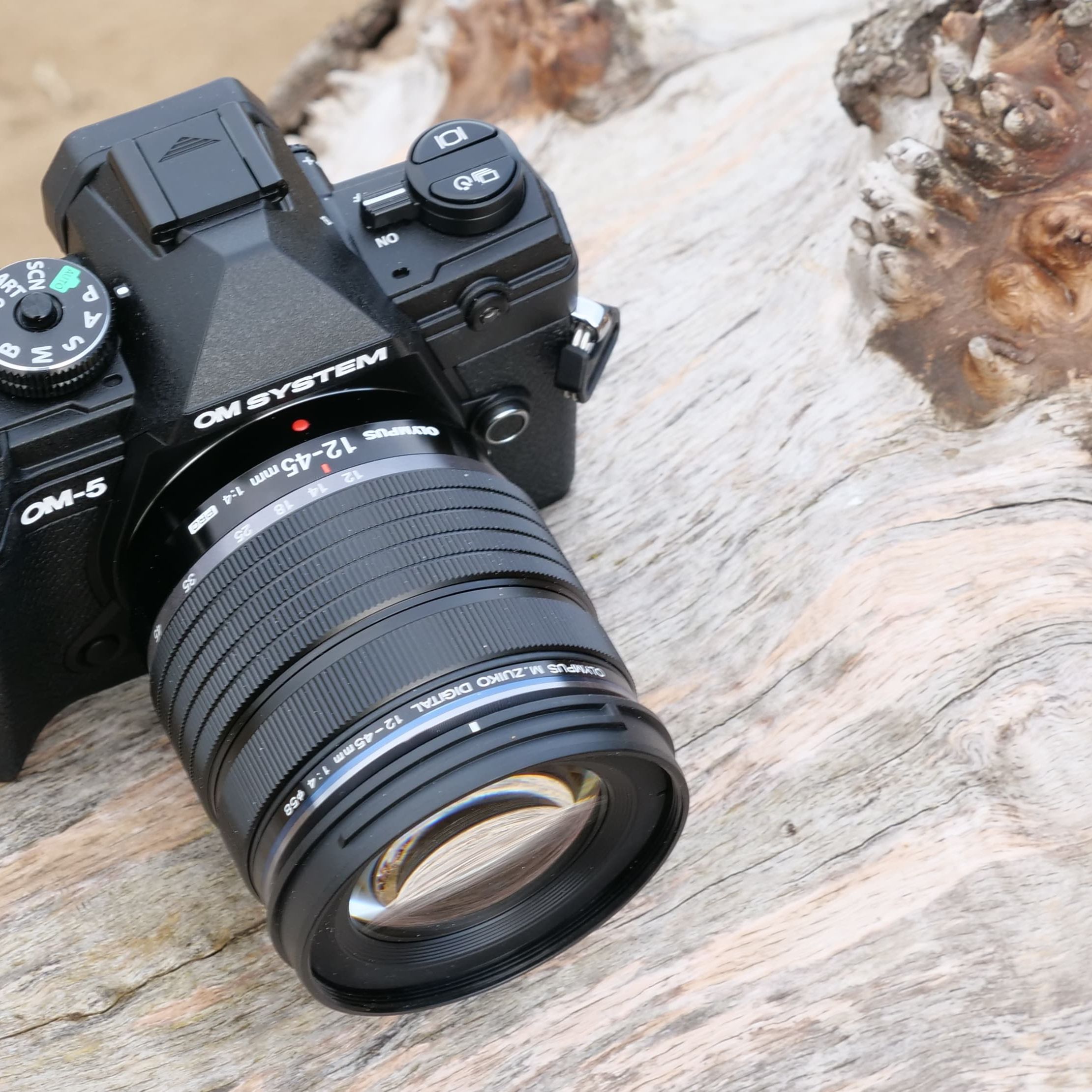 OM SYSTEM OM-5 ショット数847 OM System OM-5: how many Megapixels?