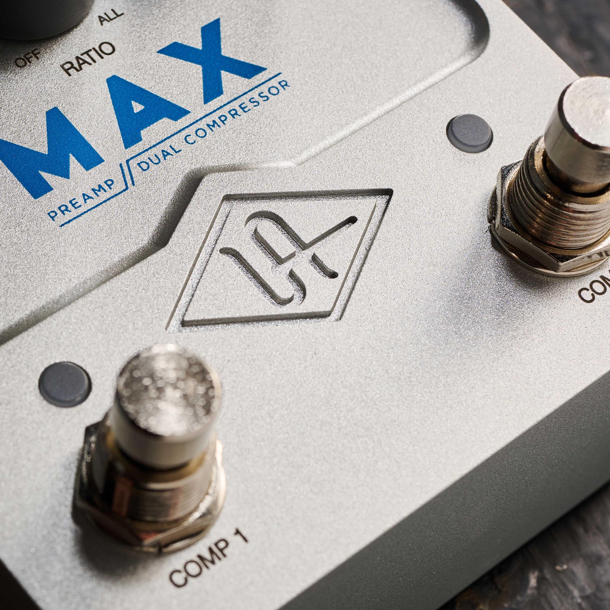 ギター UAFX MAX Preamp & Dual Compressor Universal Audio UAFX Max Preamp & Dual Compressor Effects