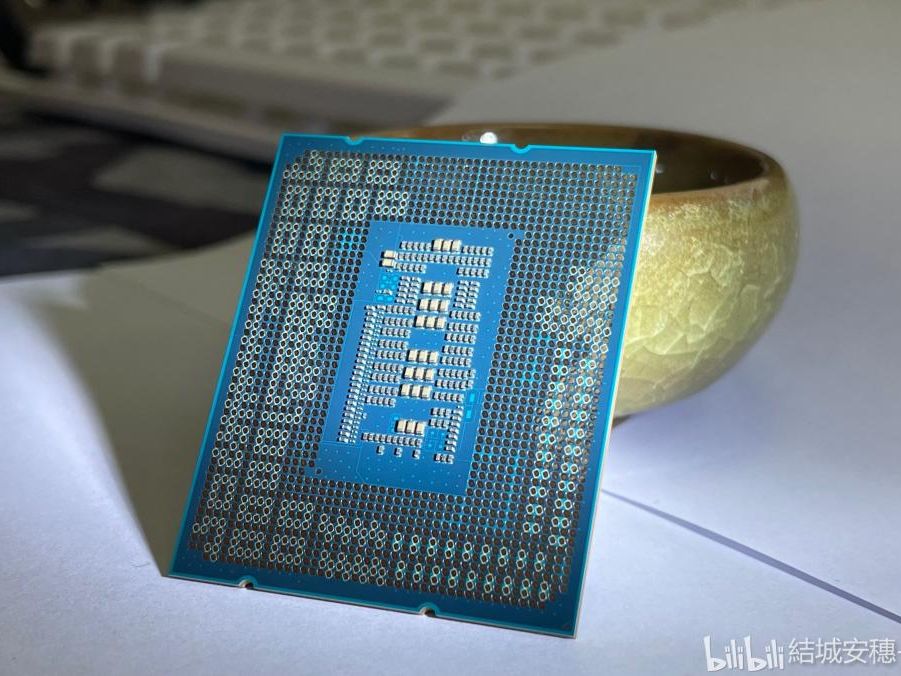壊れてます Intel core i5 12600kf ジャンク eYuGuyTEh6P3rEEvFnrrmT.jpg