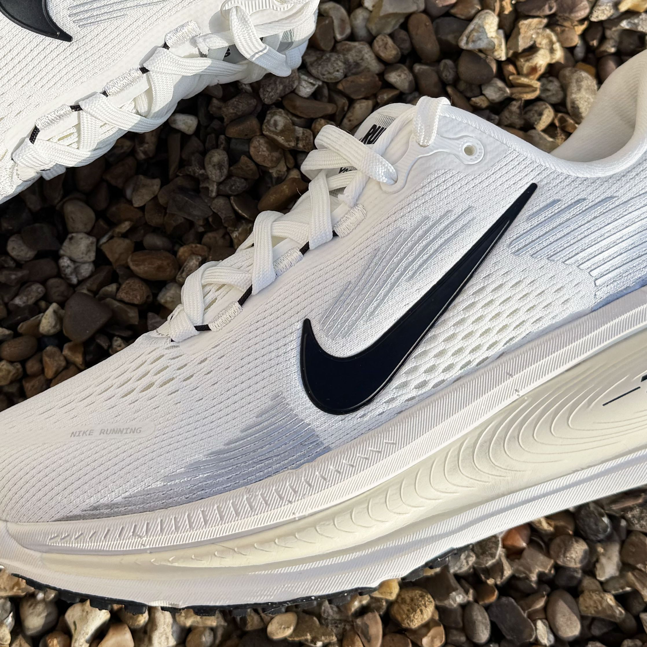Nike Vomero 18 Men's Shoes White/Photon Dust/White | Running
