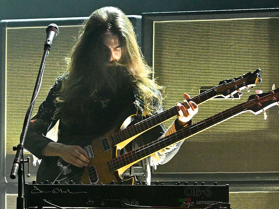 ギター Kevin Hochbaum YrGDCYc7T6WHfe9yqvqkZ4.jpg