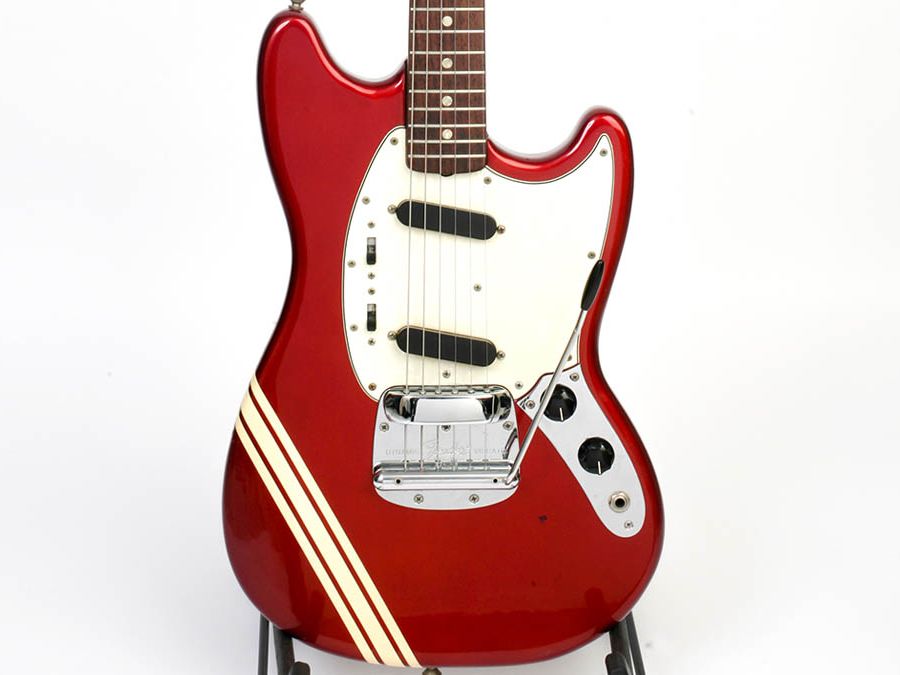 レア　Fender Mustang Tremolo インチ規格 Amazon.com: Fender Mustang Tremolo Assembly - Chrome : Musical