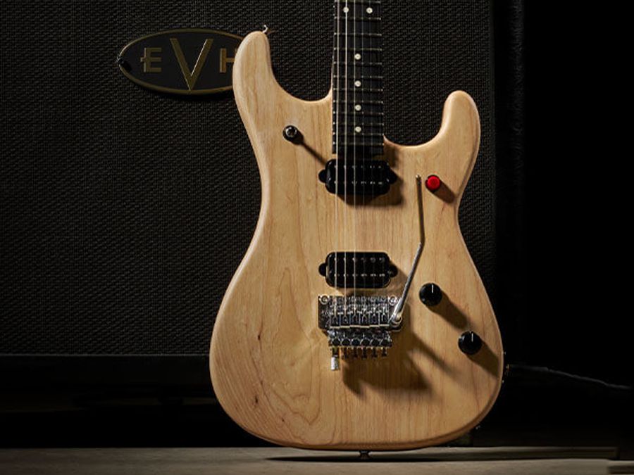 ギター EVH Limited Edition 5150 Deluxe Ash EVH reimagines the 5150 Deluxe model with an ornate Limited