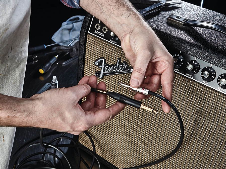 Instrument cable vs speaker cable: what's the difference